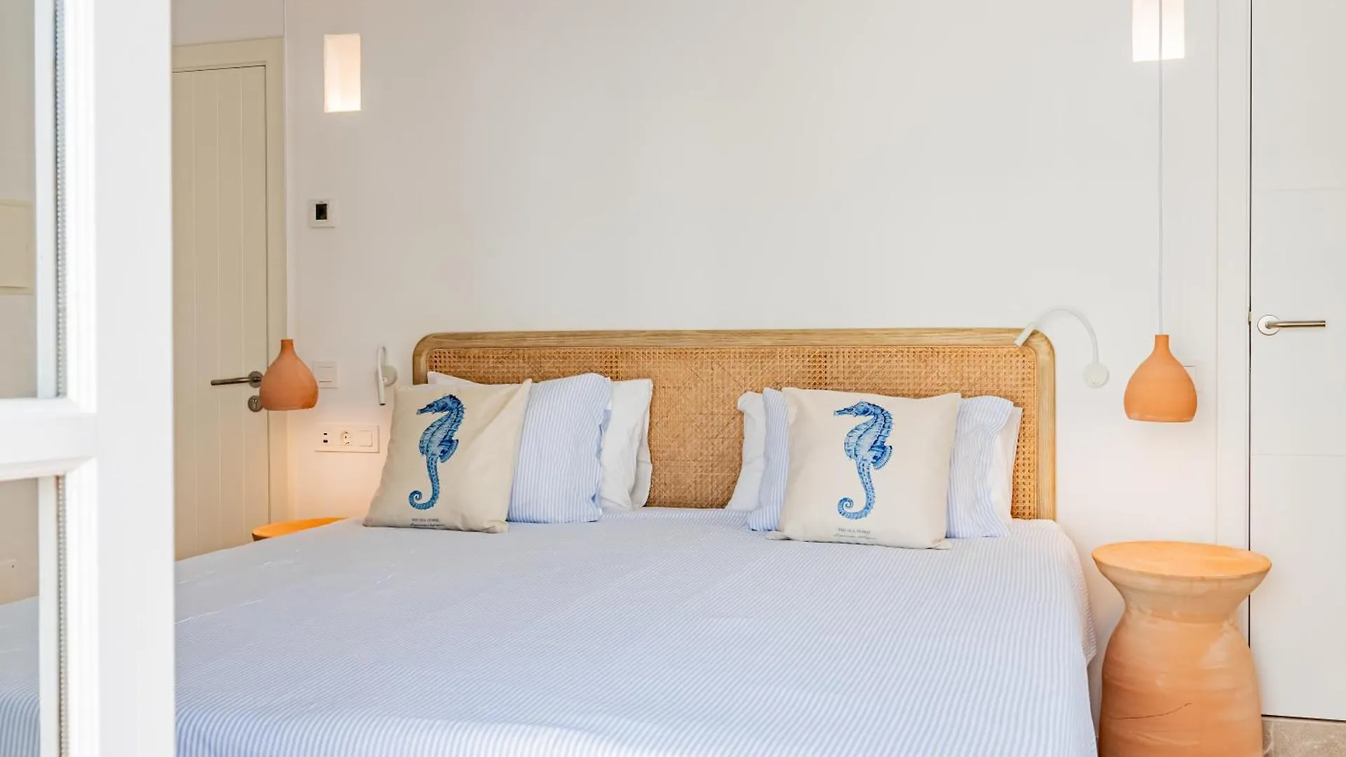 The Sea Club Bed and Breakfast Cala Ratjada  Bed & Breakfast