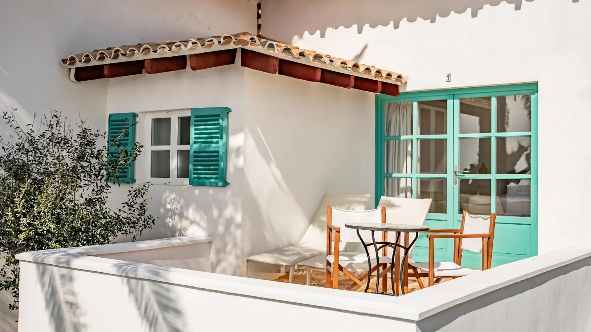 The Sea Club Bed and Breakfast Cala Ratjada  Bed & Breakfast